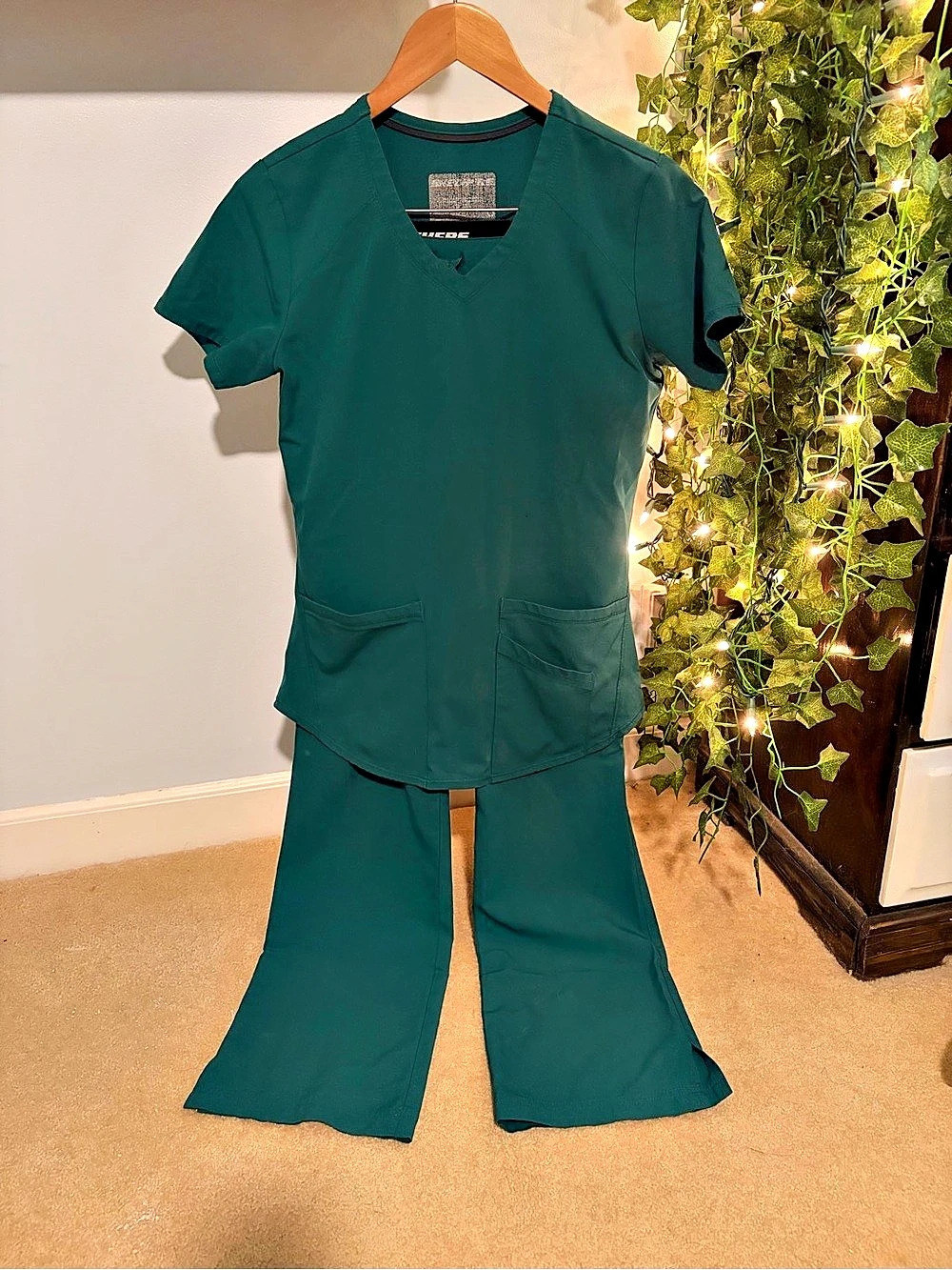 Skechers by Barco: Green Scrub Set (x-small top, small pants)